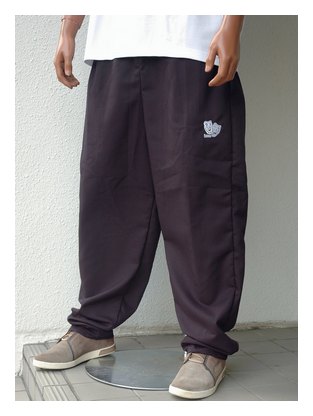 BL16-5300：BALANCE RELAX BAGGY PANTS (刺繍入りバギーパンツ)