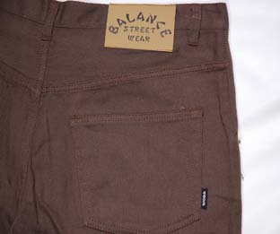BL17-2402：BALANCE AZTECA SHORTS
