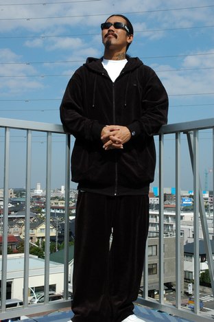 BL23-2502：BALANCE VELOURS PANTS
