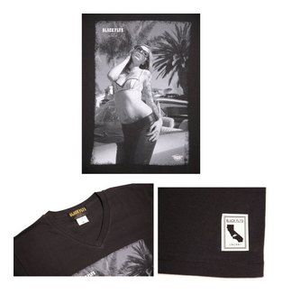 BF200-26I：BLACK FLYS FG PHOTO V-NECK TEE