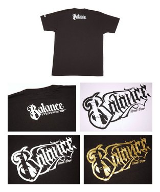 BL01-4302：BALANCE BARBED LOGO TEE