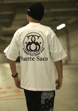 SS01-2007：SUERTE SACO SUERTE'N SACO TEE