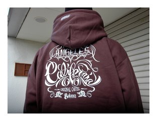 BL20-6301：BALANCE LA CALI PRAY刺繍 HEAVY ZIPHOOD (厚手ジップフード)